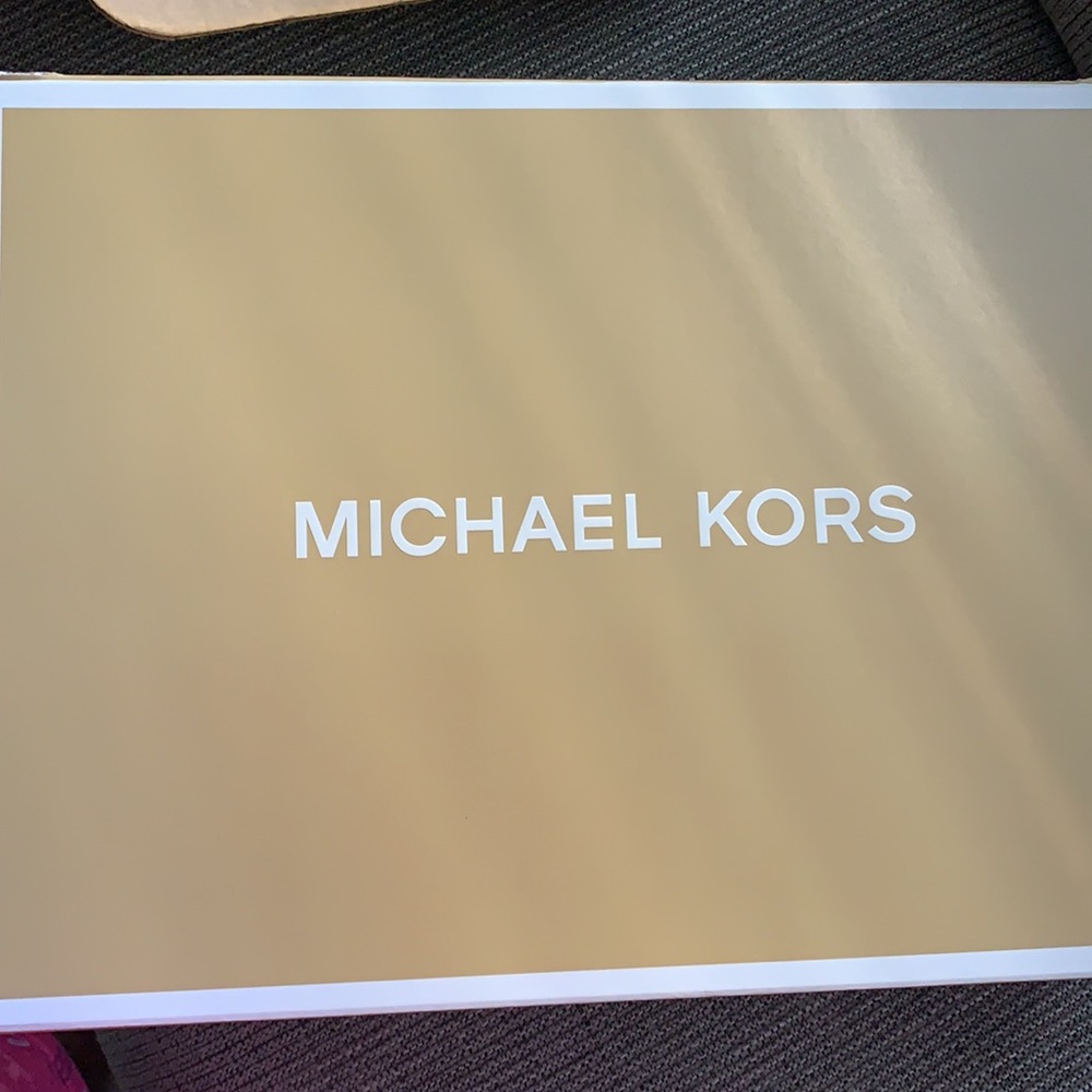 Michael Kor Sneakers for sale!